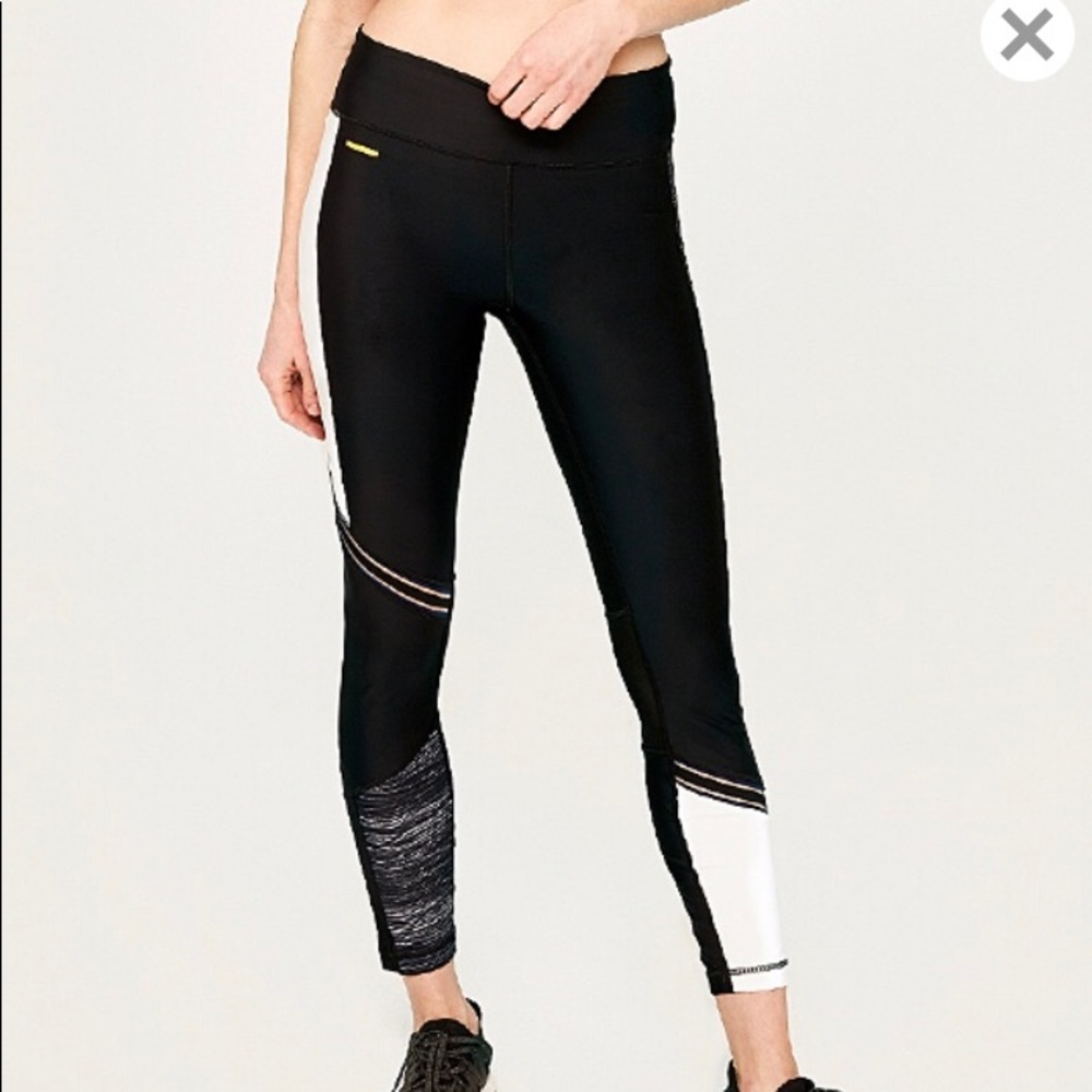 🎄NWT, Lole, Panna leggings, black size M🎄